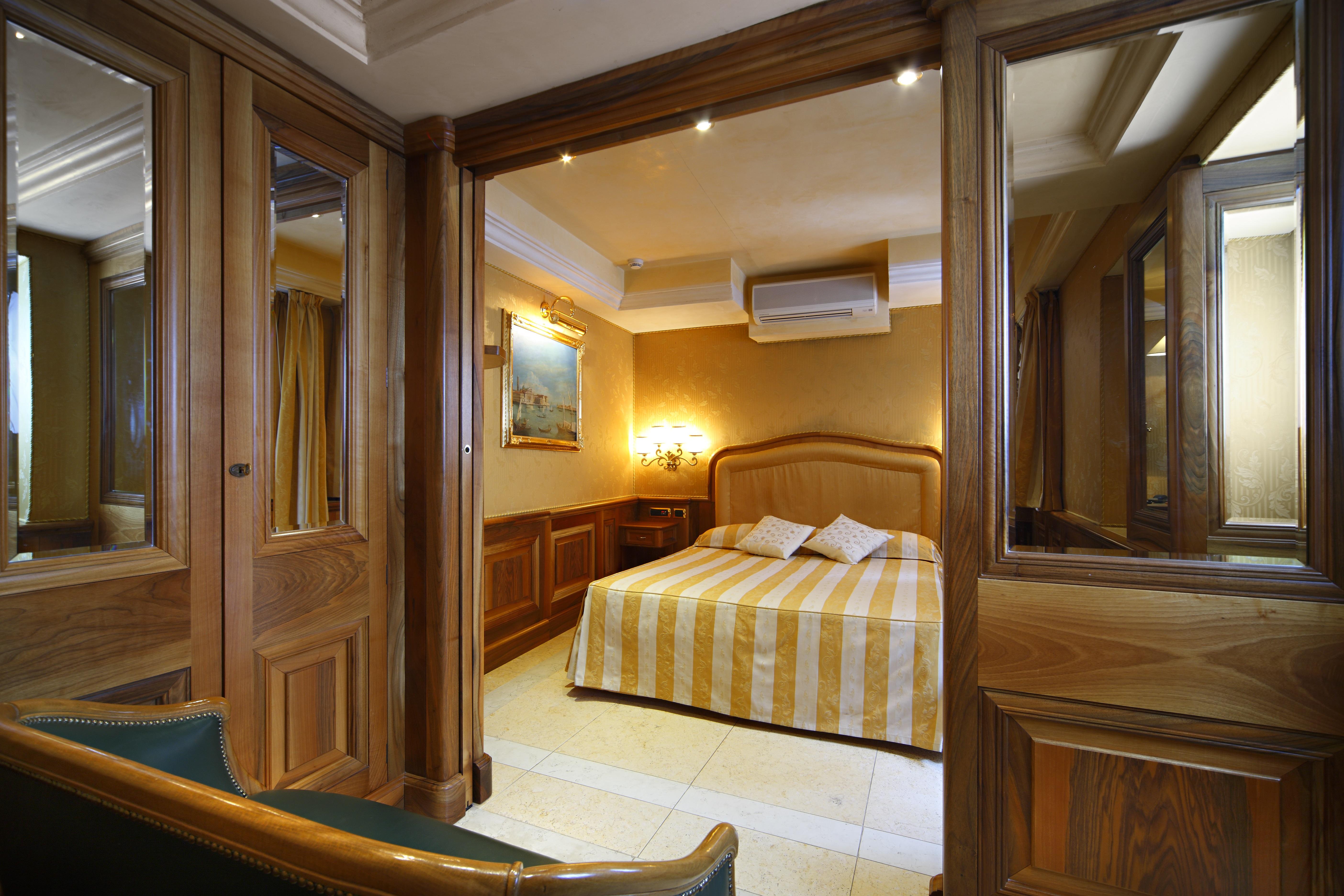 Hotel Ca' Dei Conti Venice Room photo